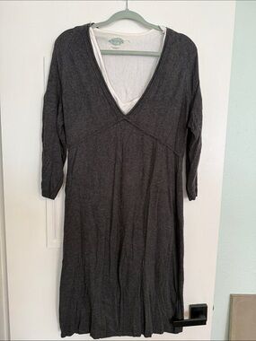 Nurture Charcoal V-Neck Long Sleeve Dress sz L